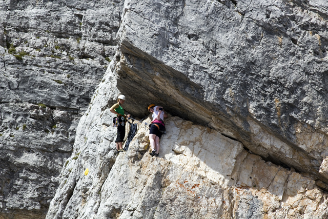 2011-08-16_10-15-56 cadore.jpg - Kletterinnen an den Cinque Torri